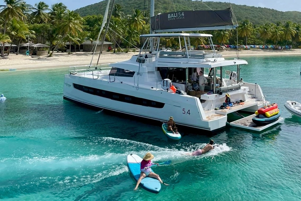 Med Cat Yachts en Port Ginesta