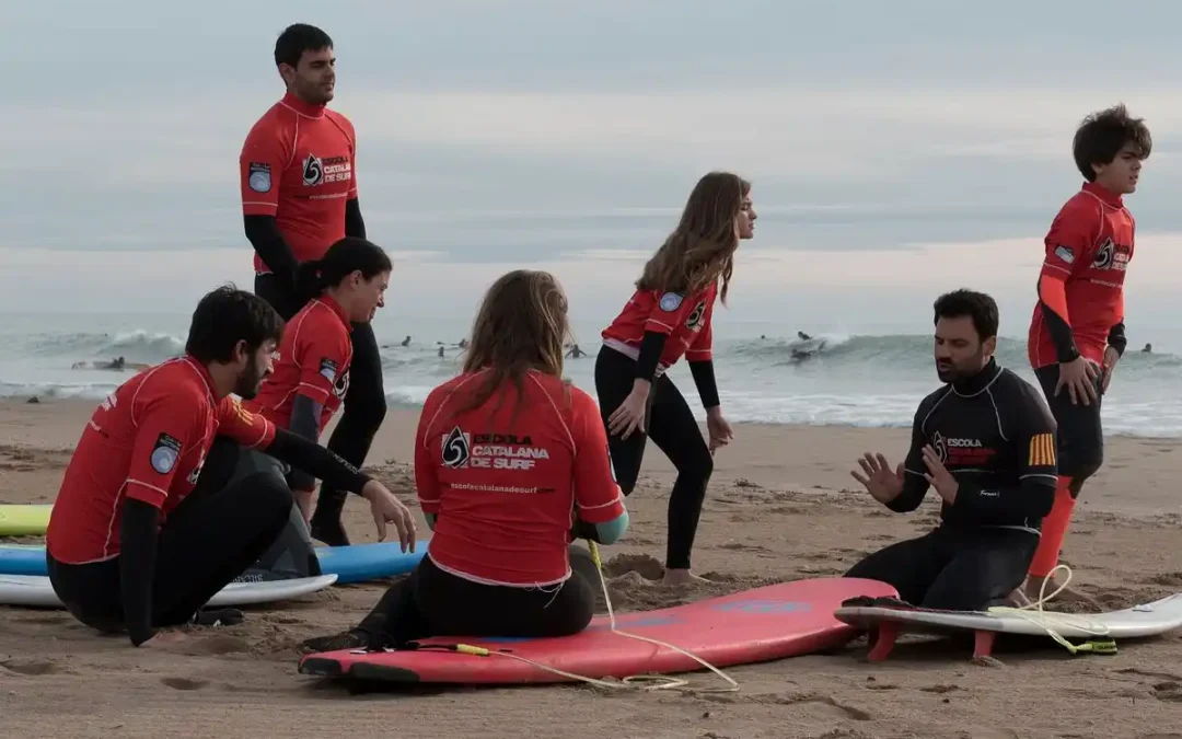Escuela Catalana de Surf: adrenalina y aprendizaje junto al Mediterráneo