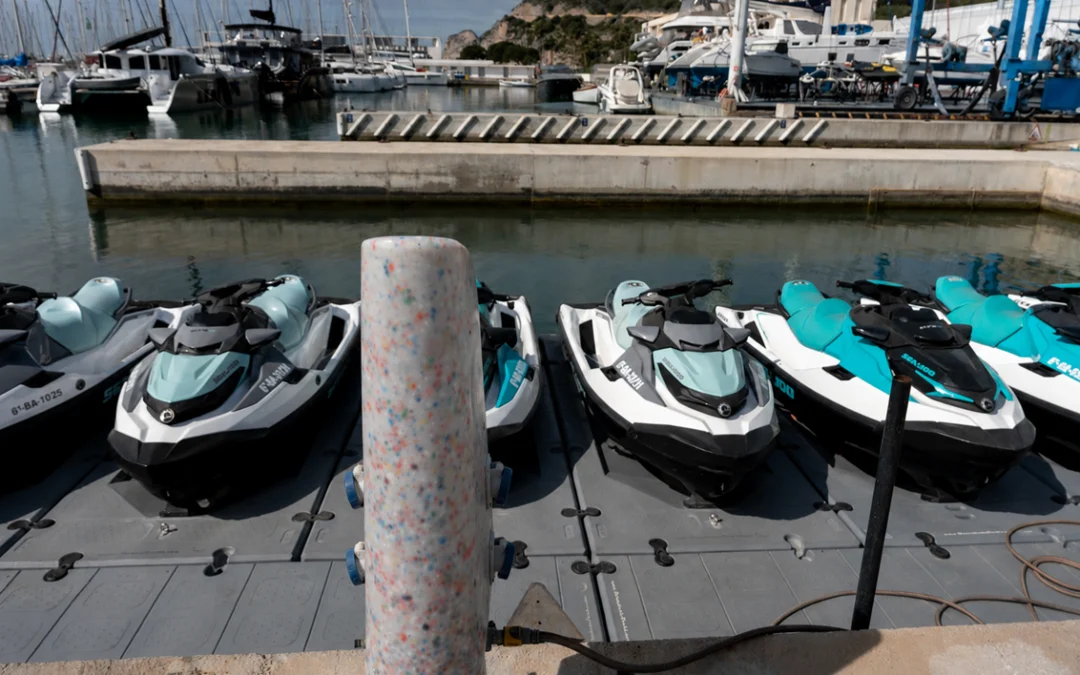 Alquiler de motos de agua en Port Ginesta