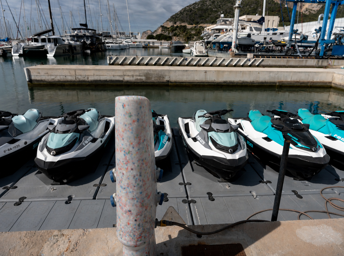 port-ginesta-alquiler-motos-agua-barcelona